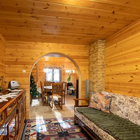 Adrienne Chalet