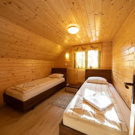 Adrienne Chalet Izvoru Mureşului