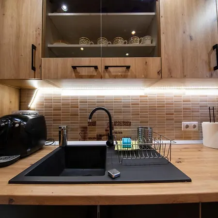 Adrienne Chalet *